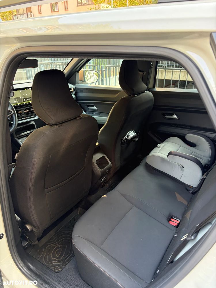 Dacia Duster TCe 130 4X4 MHEV Extreme - 6