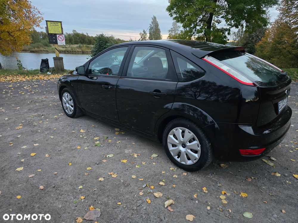 Ford Focus 2009 photo 3