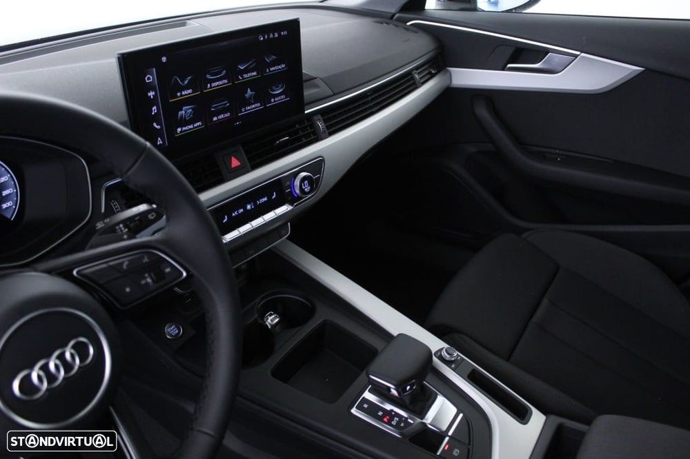 Audi A4 Avant 35 TDI S line S tronic - 35