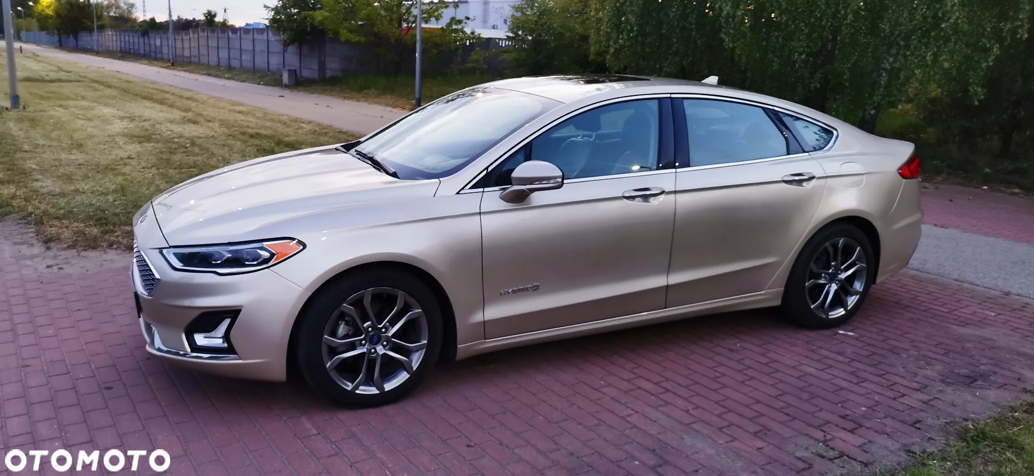 Ford Mondeo 2.0 Hybrid Titanium - 28