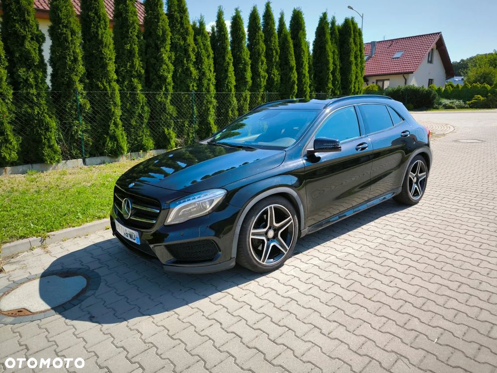 Mercedes-Benz GLA 220 CDI 4Matic 7G-DCT AMG Line - 2