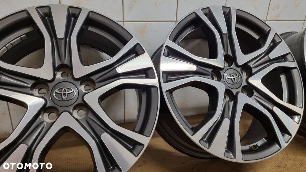 Felgi 17" Toyota RAV4 5x114,3 ET39 17x7J + czujniki ciśnienia