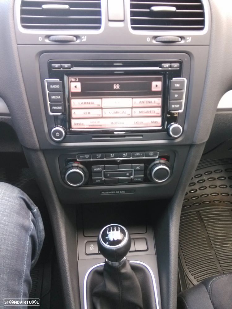 VW Golf 1.6 TDi Highline - 10