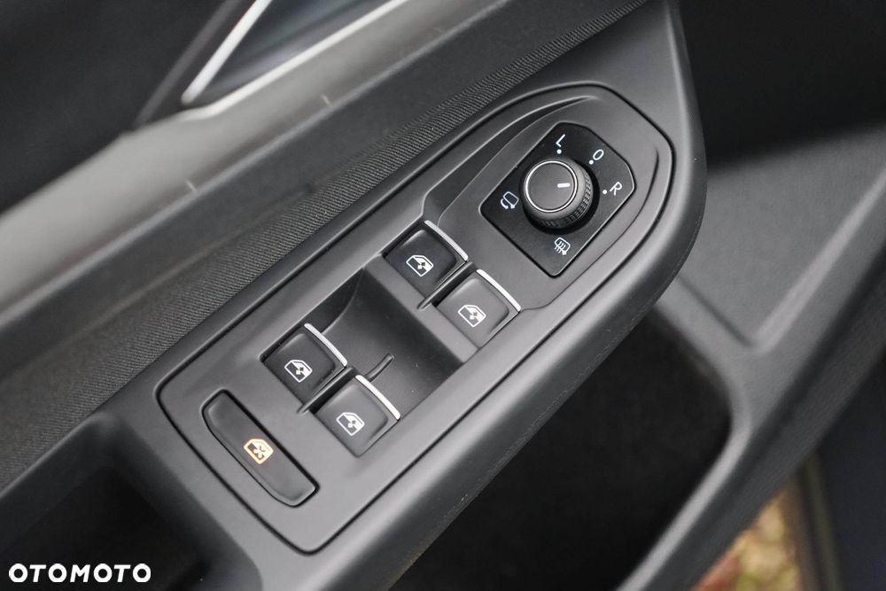 Volkswagen Golf 2.0 TDI Life - 30