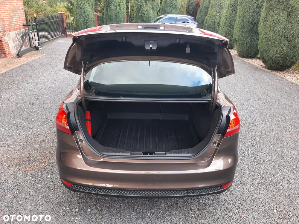 Ford Focus 1.6 SYNC Edition - 20