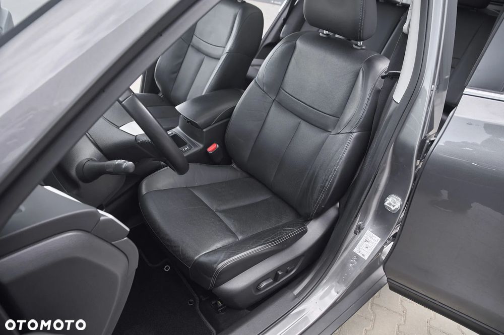 Nissan X-Trail 1.6 DCi Tekna 2WD Xtronic 7os - 19