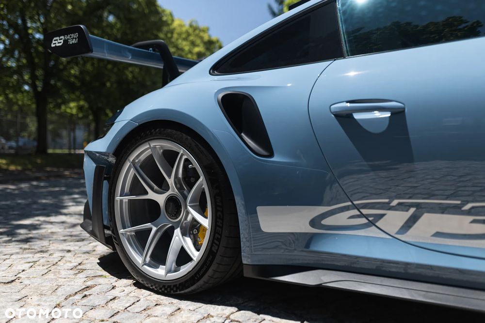 Porsche 911 - 21
