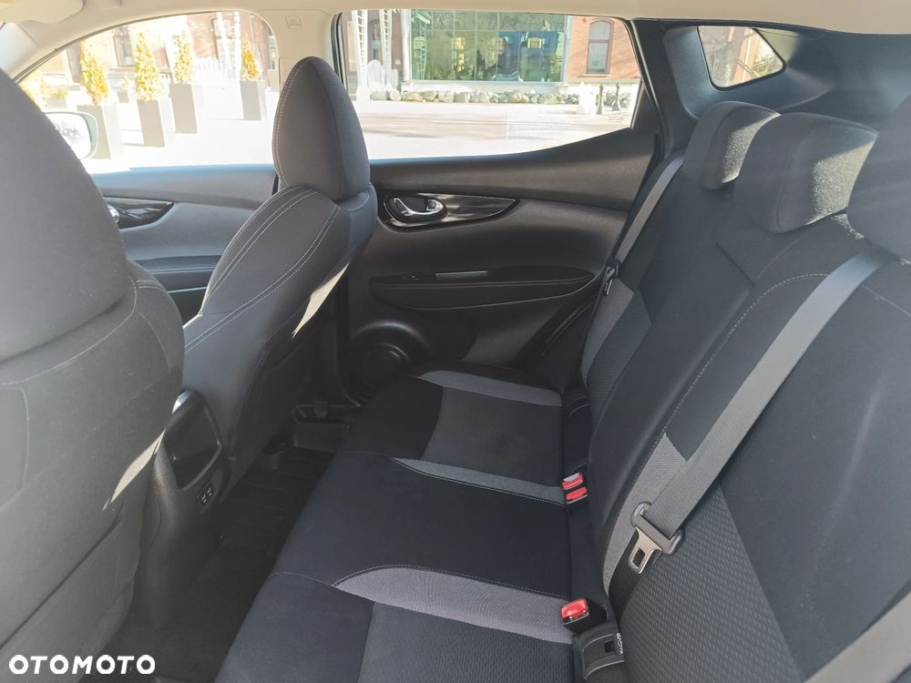 Nissan Qashqai 1.3 DIG-T DCT ZAMA - 8