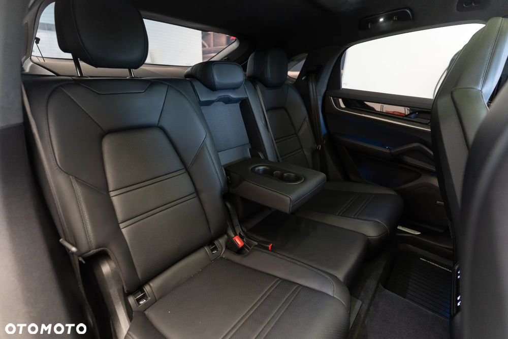 Porsche Cayenne Standard - 37