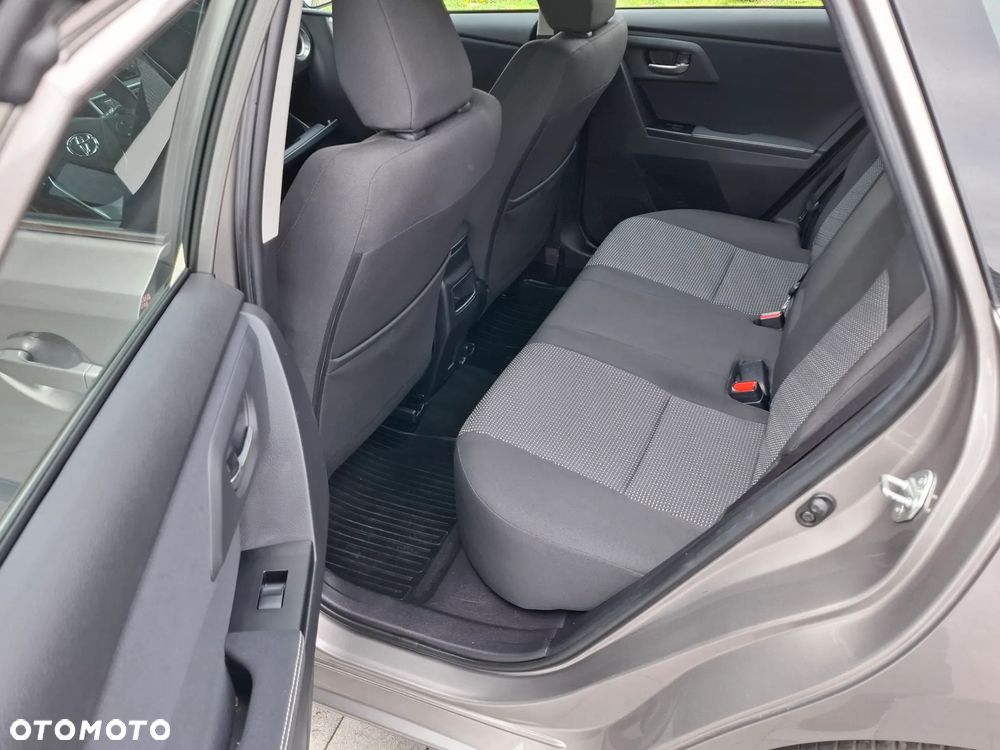 Toyota Auris 2.0 D-4D Executive - 21