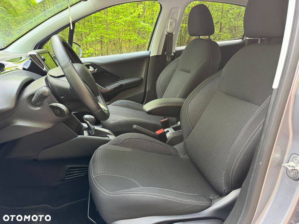 Peugeot 208 PureTech 110 Stop & Start EAT6 Tech Edition - 17