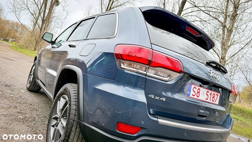 Jeep Grand Cherokee - 37