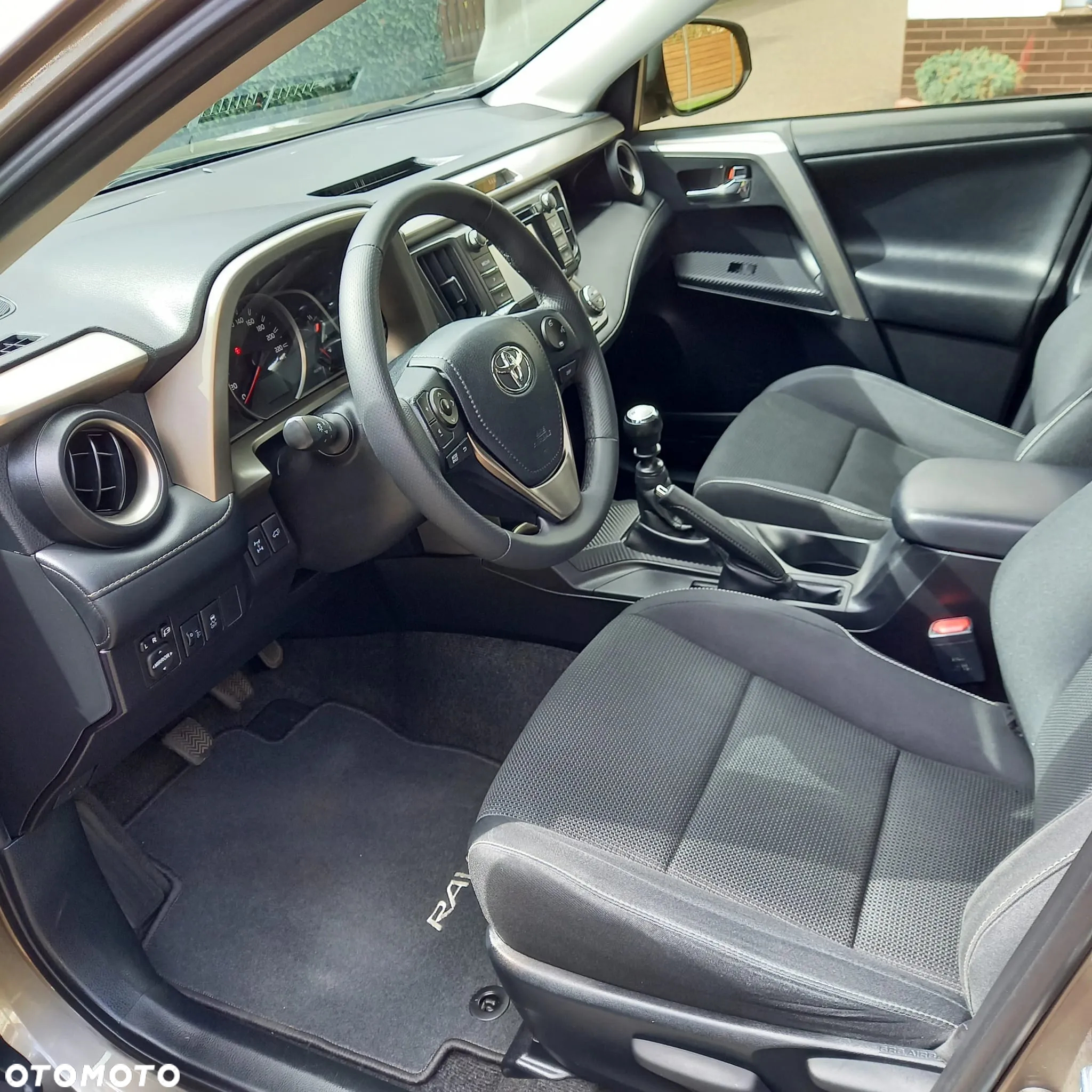 Toyota RAV4 - 15