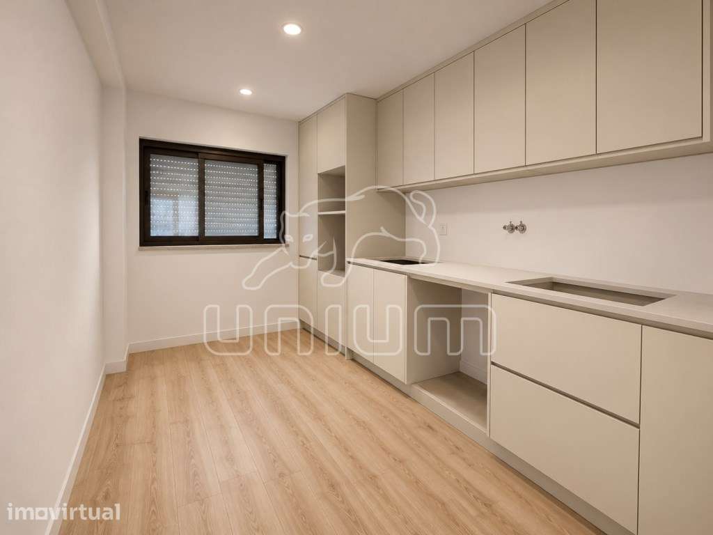 Apartamento T1 na praia da Amorosa - Grande imagem: 2/6
