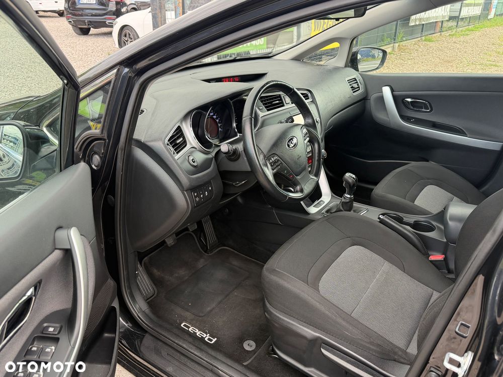 Kia Ceed 1.6 GDI Smart Plus - 9