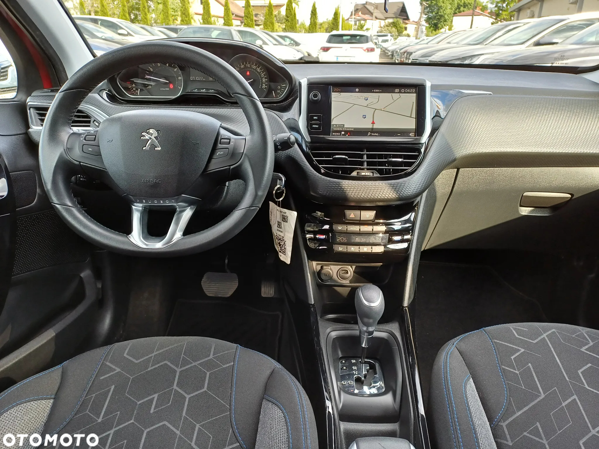Peugeot 2008 1.2 Pure Tech GPF Signature S&S EAT6 - 18