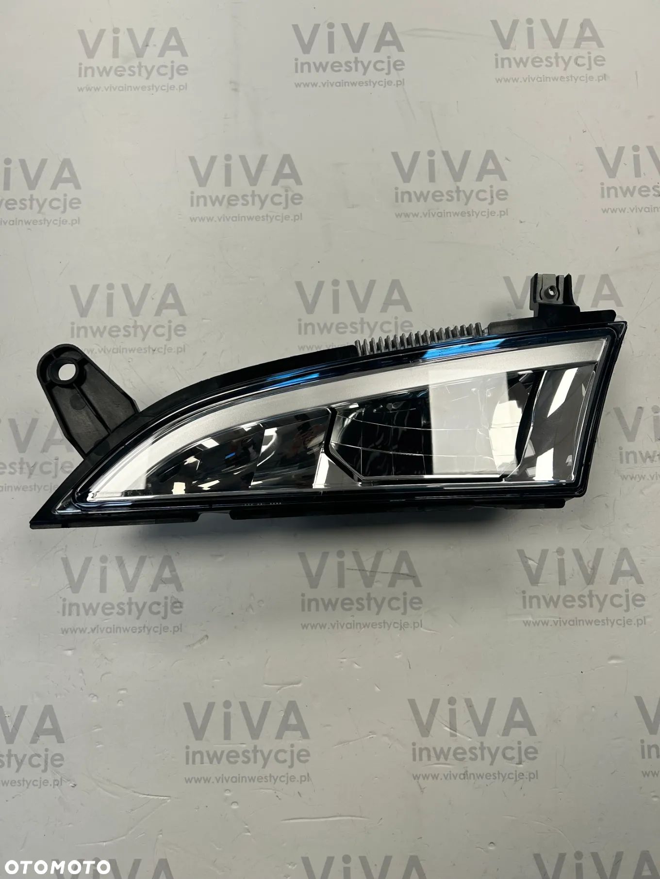 SCANIA OE HALOGEN REFLEKTOR LED DALEKOSIĘŻNY LEWY 2948553 - 1