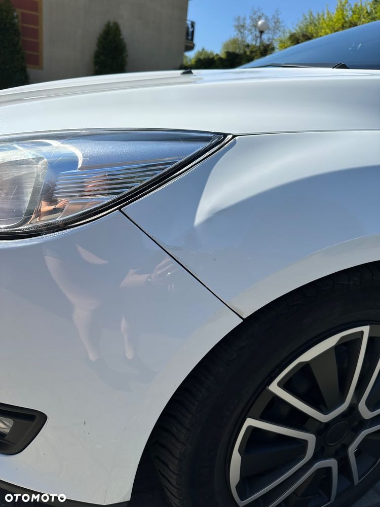 Ford Focus 1.5 TDCi SYNC Edition - 12