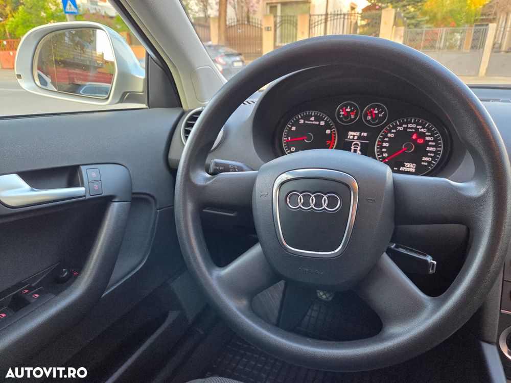 Audi A3 1.6 ack Ambiente - 16