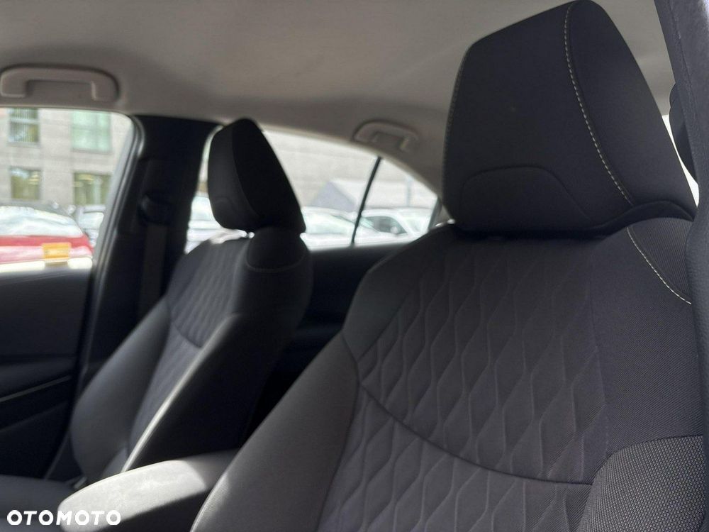 Toyota Corolla 1.8 Hybrid Comfort - 29