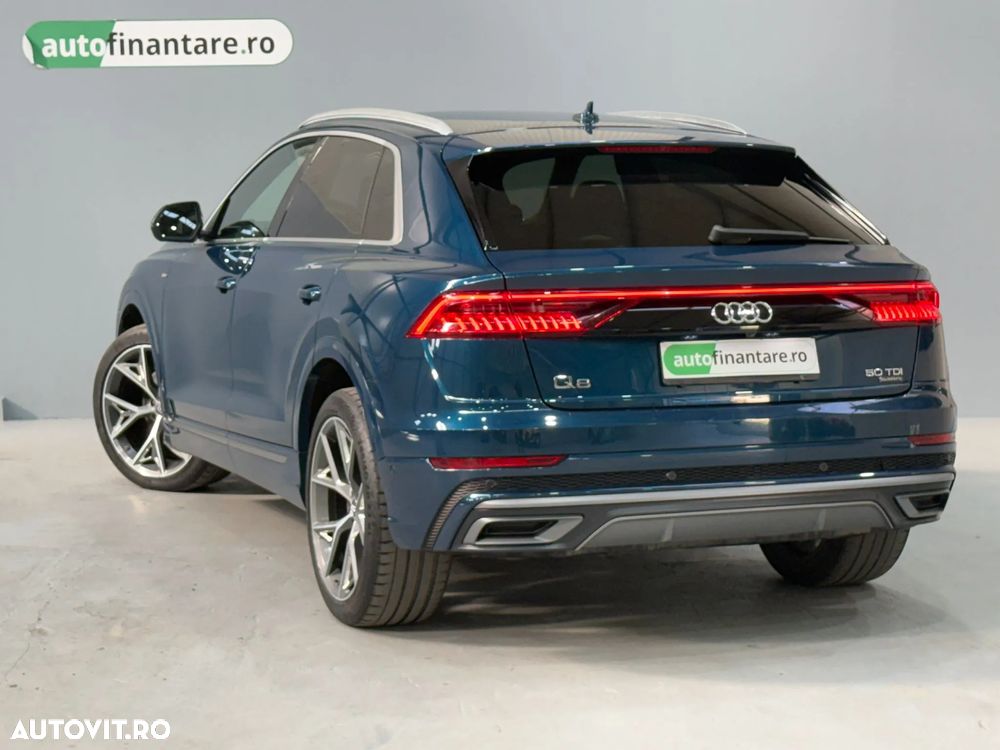 Audi Q8 - 8