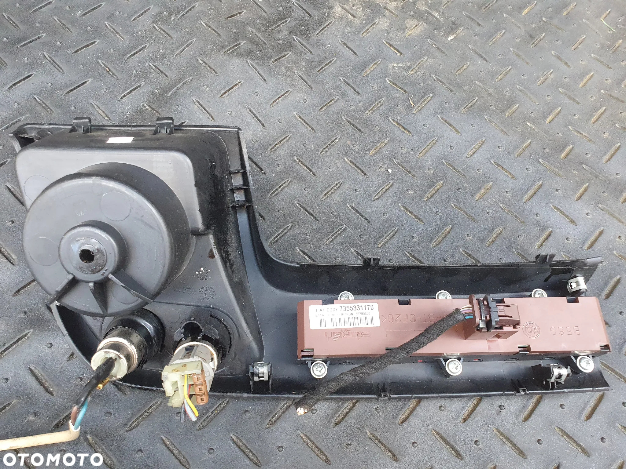 PRZEŁĄCZNIK ŚWIATEŁ AWARYJNYCH JUMPER BOXER DUCATO III 7355331170 EUROPA - 3