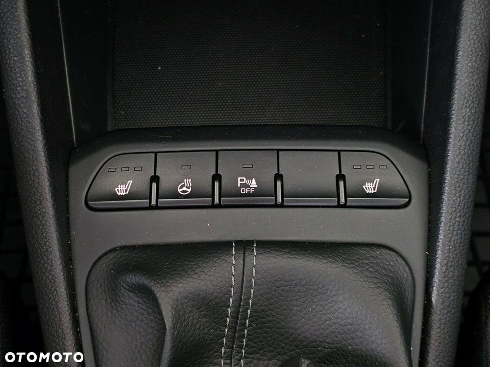 Kia Stonic - 18