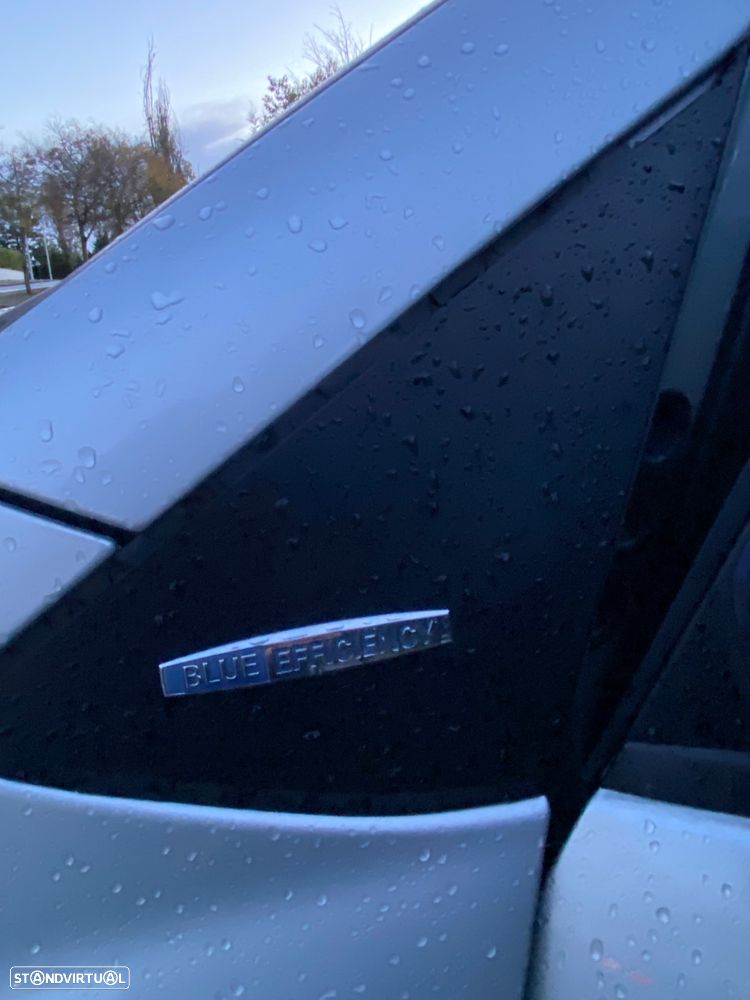 Mercedes-Benz A 160 BlueEFFICIENCY Avantgarde Special Edition - 24