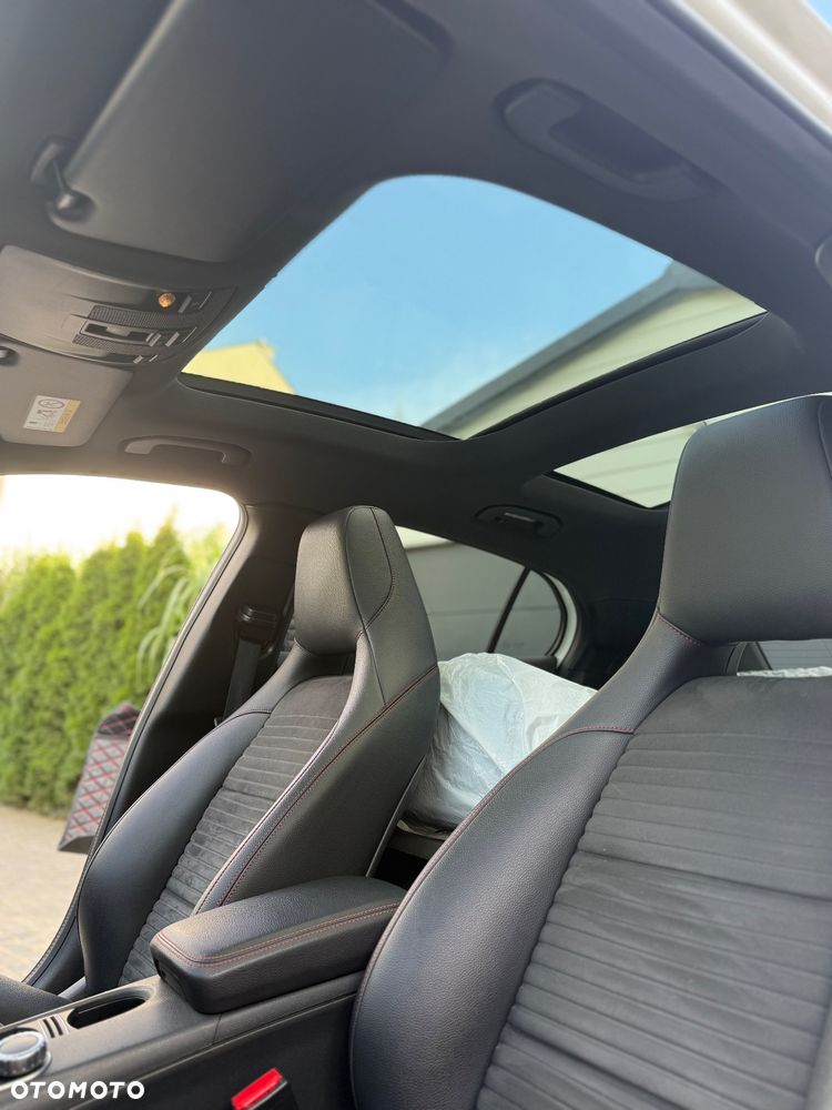 Mercedes-Benz GLA 180 d 7G-DCT AMG Line - 8