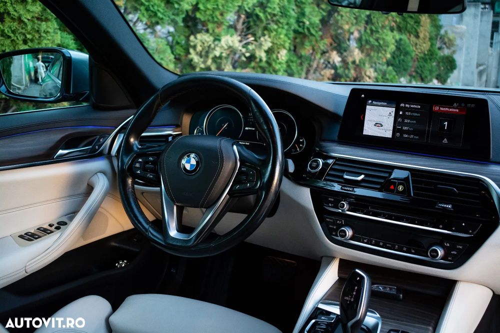 BMW Seria 5 530e Aut. Luxury Line - 8