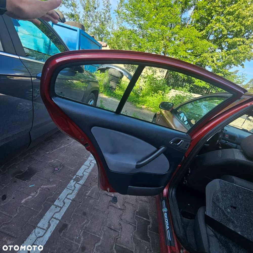 Skoda Octavia (2003r)  1,9 D 97 kW / 132 KM (kod lak: 9770) pojazd na części - 4