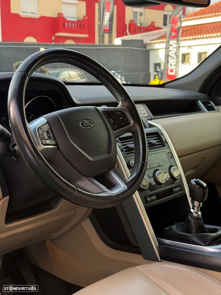 Land Rover Discovery Sport 2.0 eD4 HSE Luxury - 3