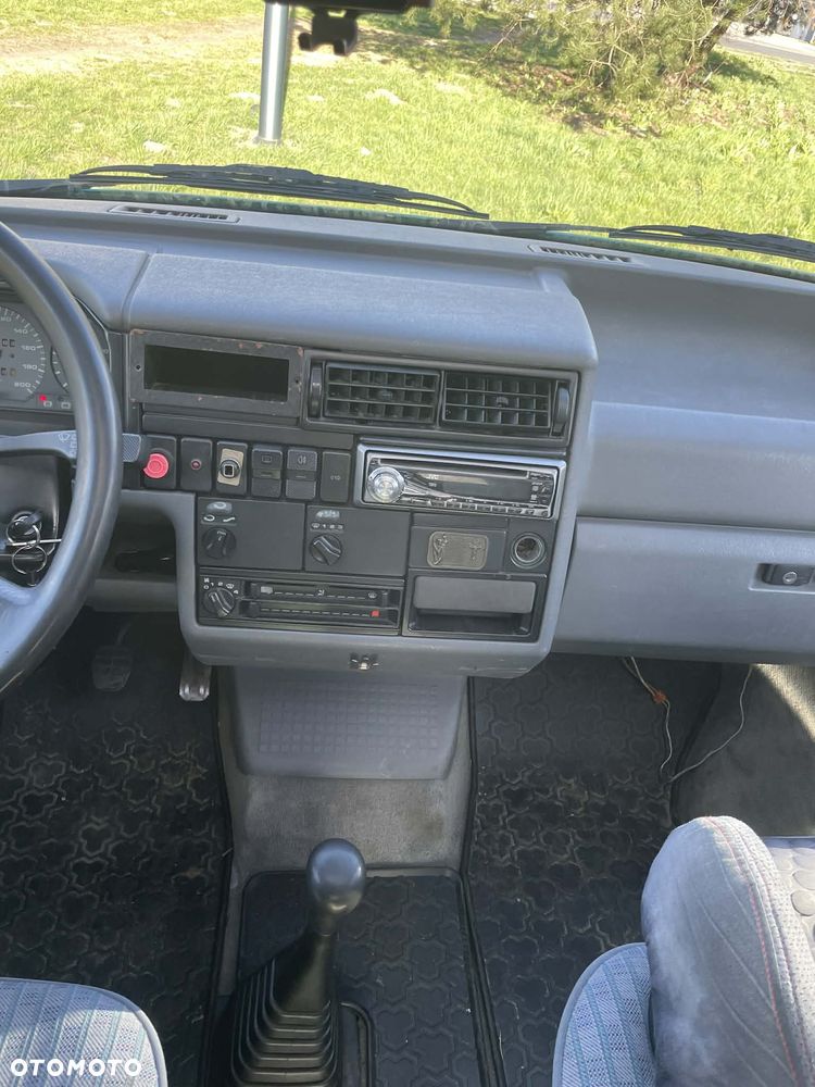 Volkswagen Multivan - 15