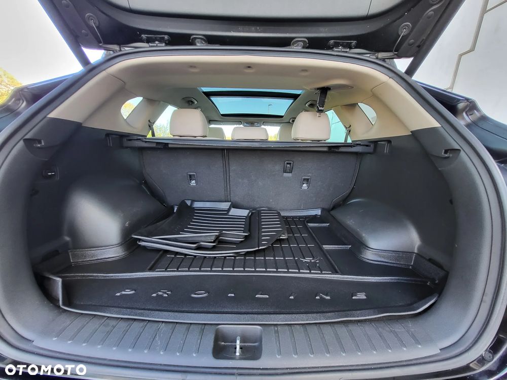 Hyundai Tucson 2.0 CRDI 4WD Automatik Premium - 24