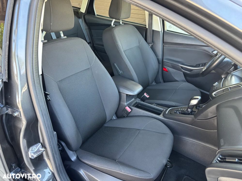 Ford Focus - 35