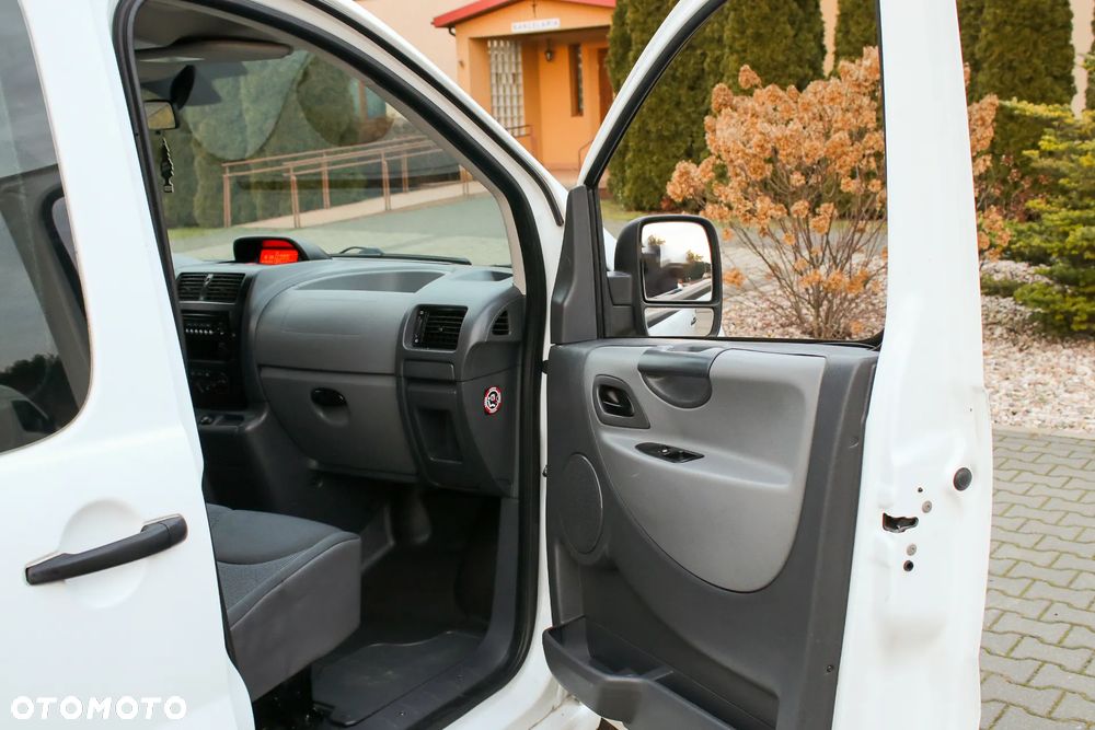 Peugeot Expert - 18