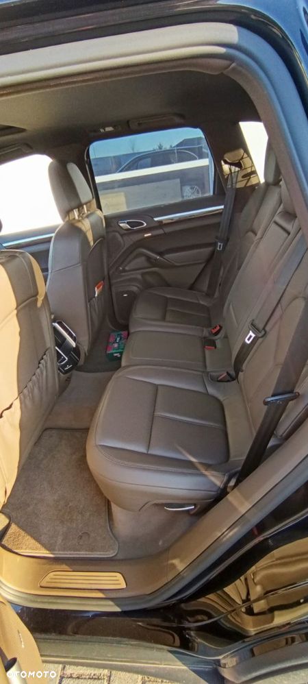 Porsche Cayenne - 10