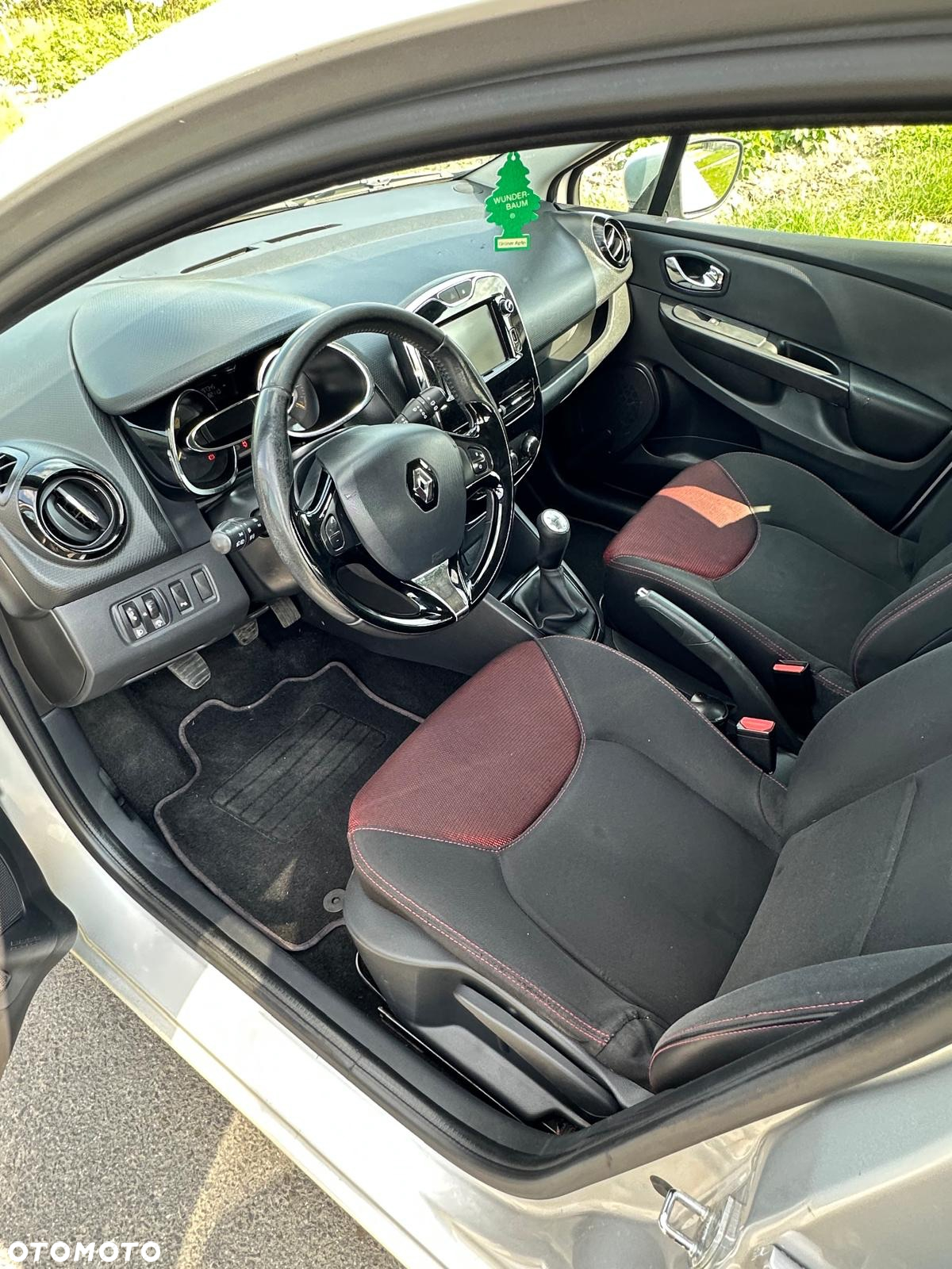 Renault Clio - 9