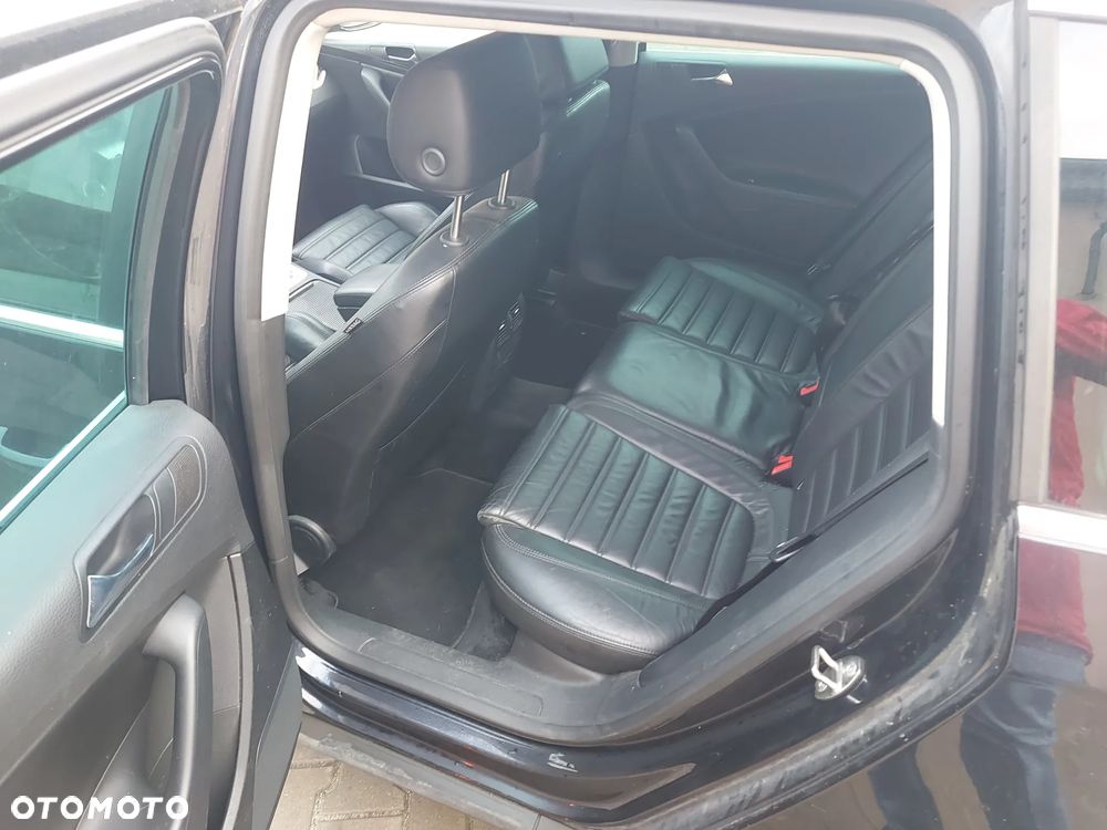 Volkswagen Passat 2.0 TDI DPF DSG Highline - 9
