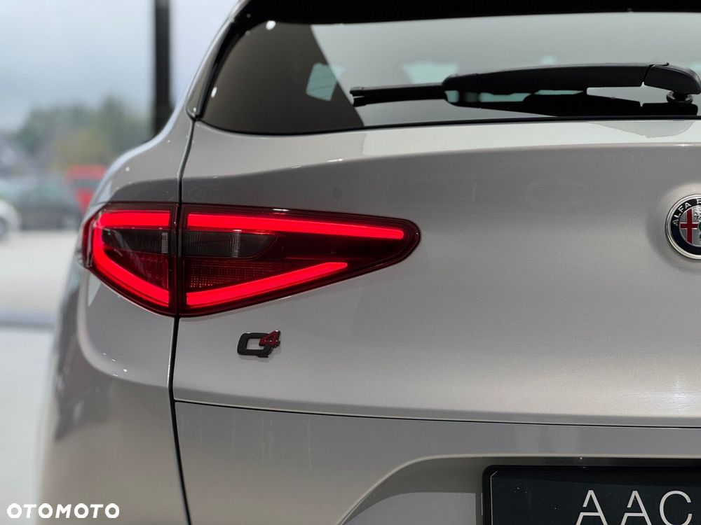 Alfa Romeo Stelvio 2.0 Turbo Sprint Q4 - 39