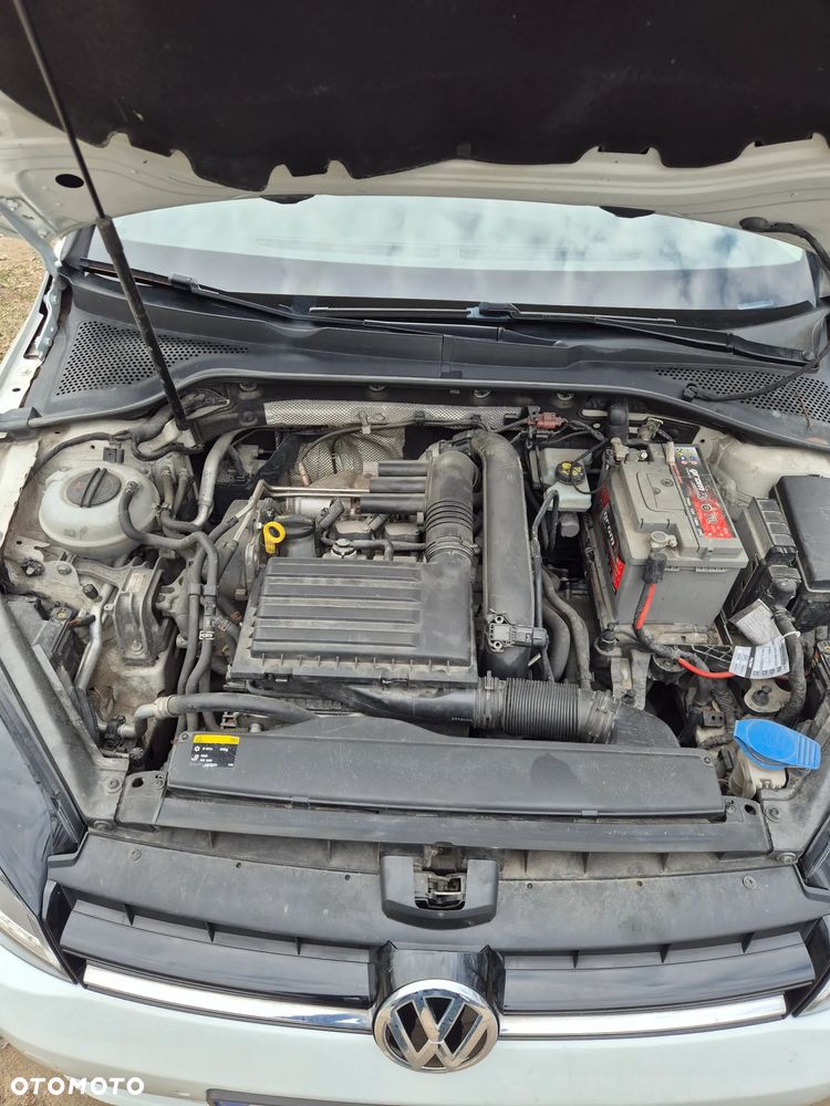 Volkswagen Golf 1.4 TSI BMT Comfortline DSG - 17