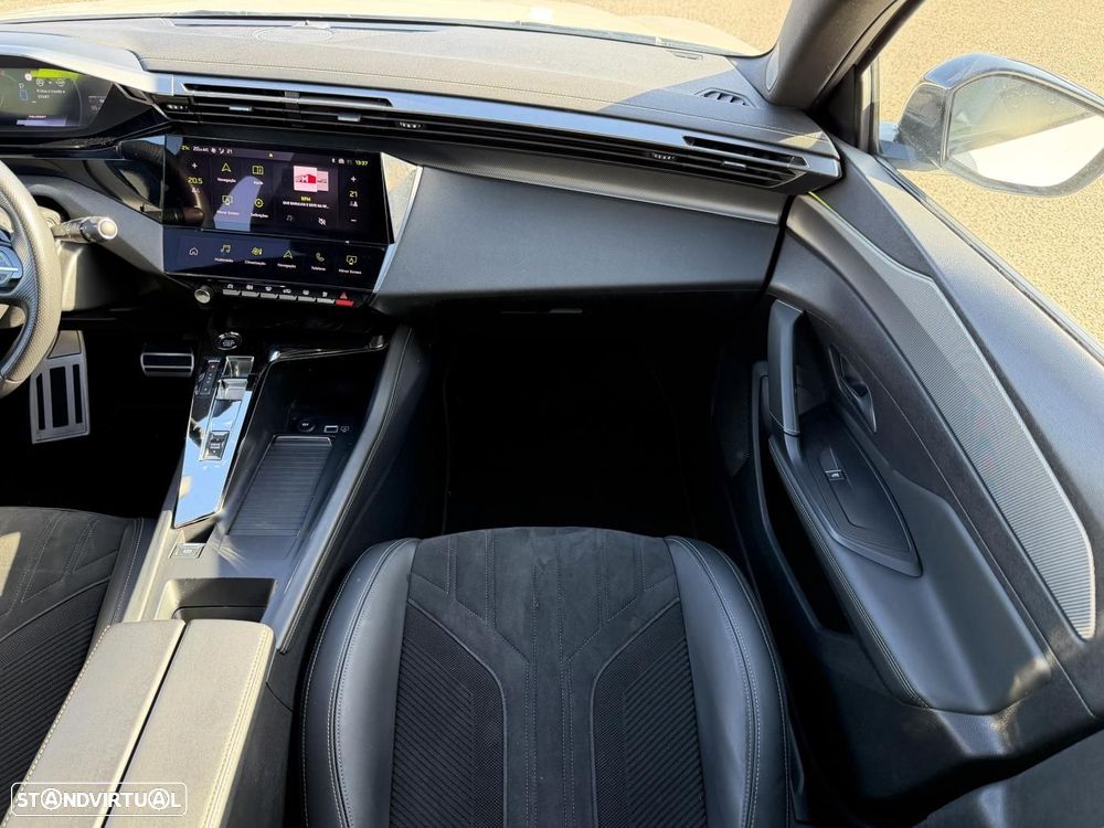 Peugeot 308 1.6 Hybrid GT e-EAT8 - 27