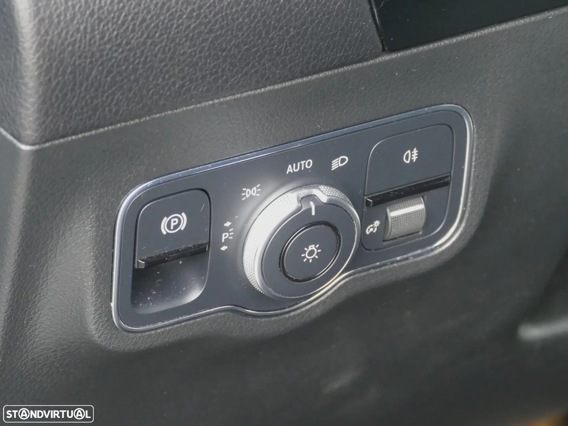 Mercedes-Benz B 250 e AMG Line - 23