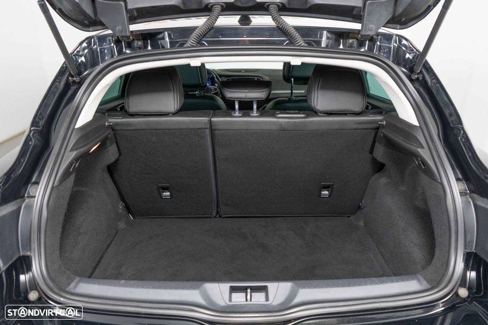 Renault Mégane 1.6 dCi Bose Edition SS - 16