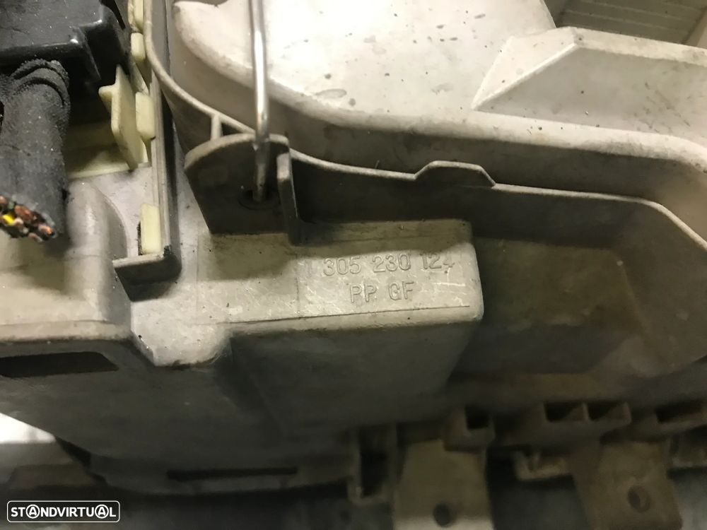 ÓTICA / FAROL MERCEDES CLASSE C W202 - ESQUERDO - 4