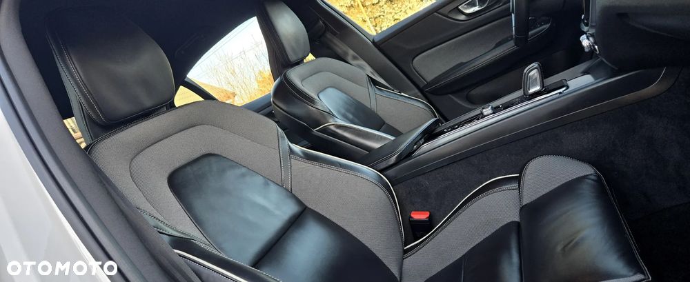 Volvo S60 T4 R-Design - 14