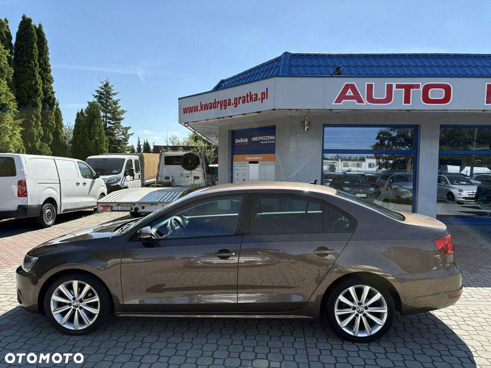 Volkswagen Jetta - 9