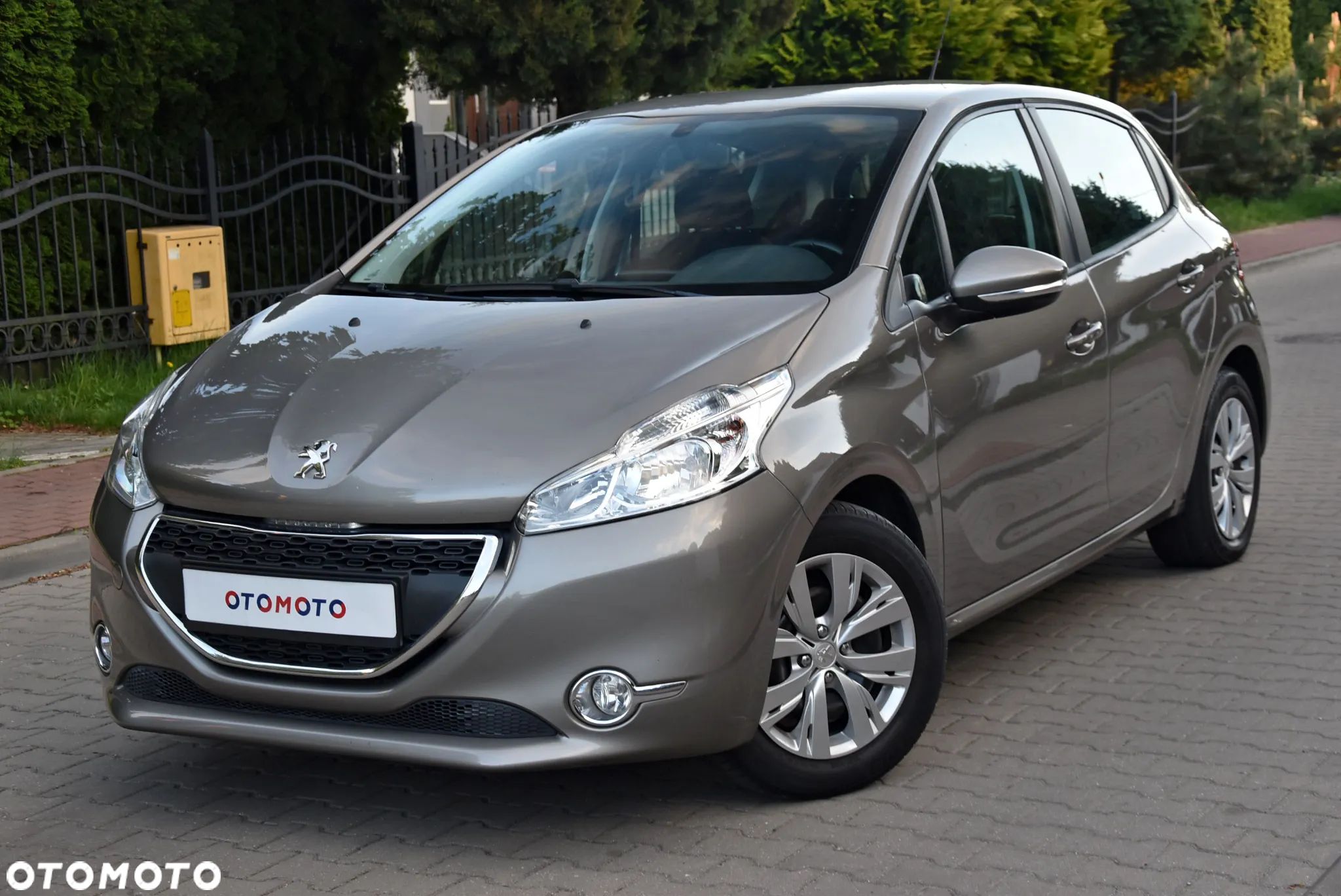 Peugeot 208 HDi 68 Like - 1