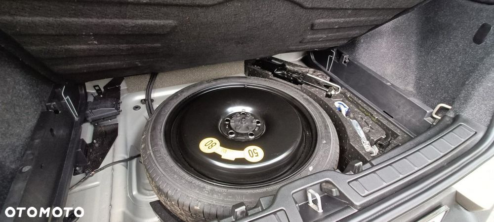 Volvo XC 40 B3 Core - 21