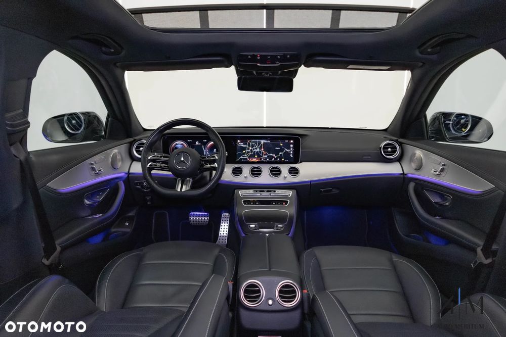 Mercedes-Benz Klasa E 300 de 4-Matic AMG - 12